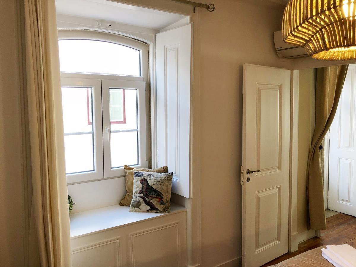 Remodeled Historic Apartment In Bairro Alto Lisboa Eksteriør bilde