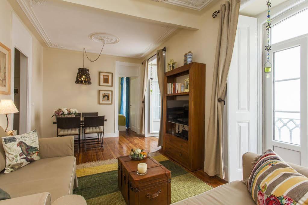 Remodeled Historic Apartment In Bairro Alto Lisboa Eksteriør bilde